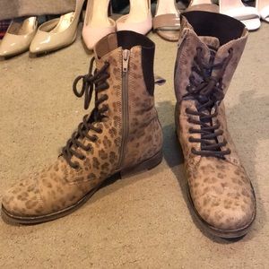 Matisse leopard print flat boots